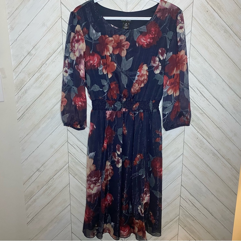 Chic Long Sleeve Floral Dress in Navy